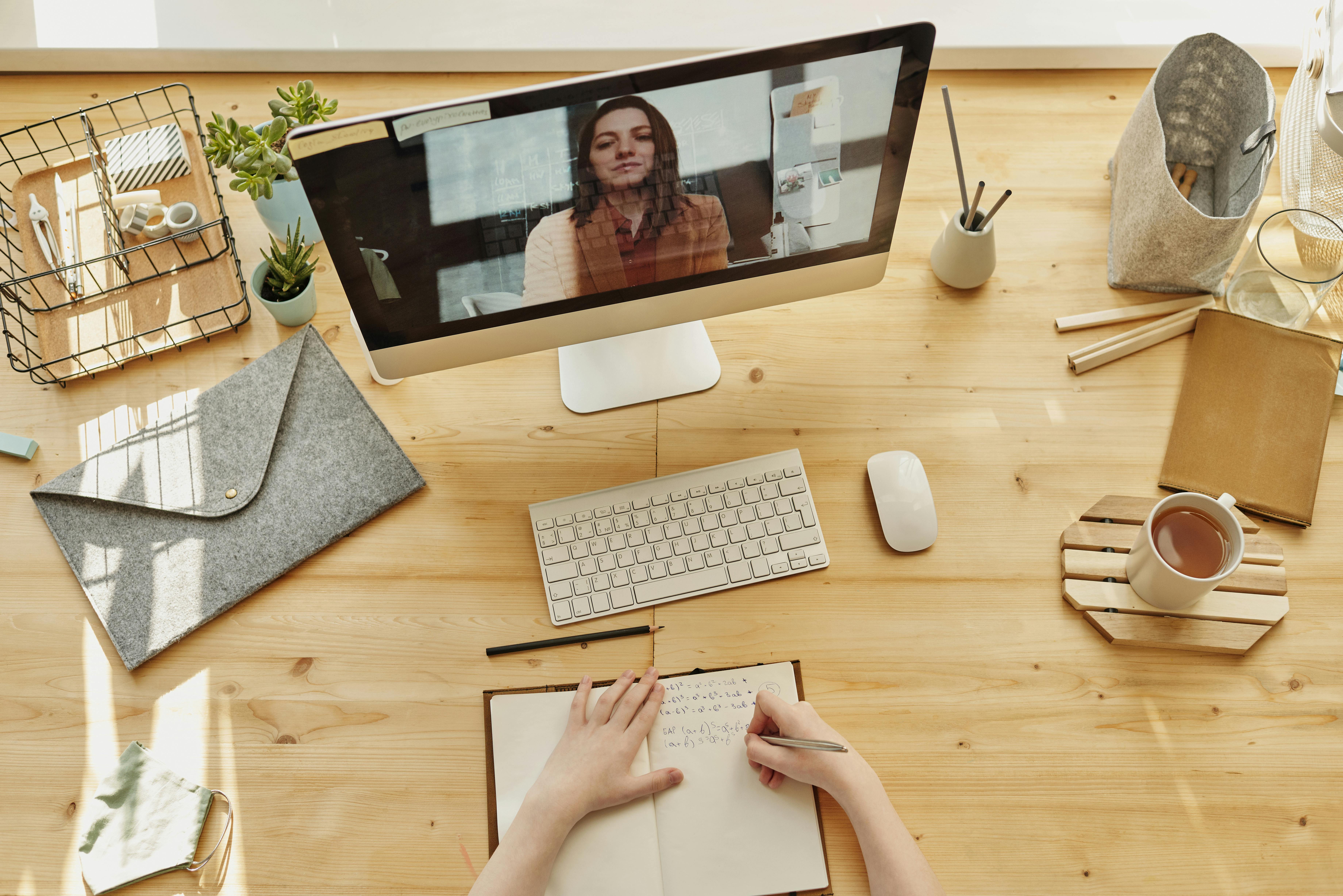 Top nhà cái bóng đá online 2025 - Sân chơi quốc tế đẳng cấp cho giới yêu thích cá cược