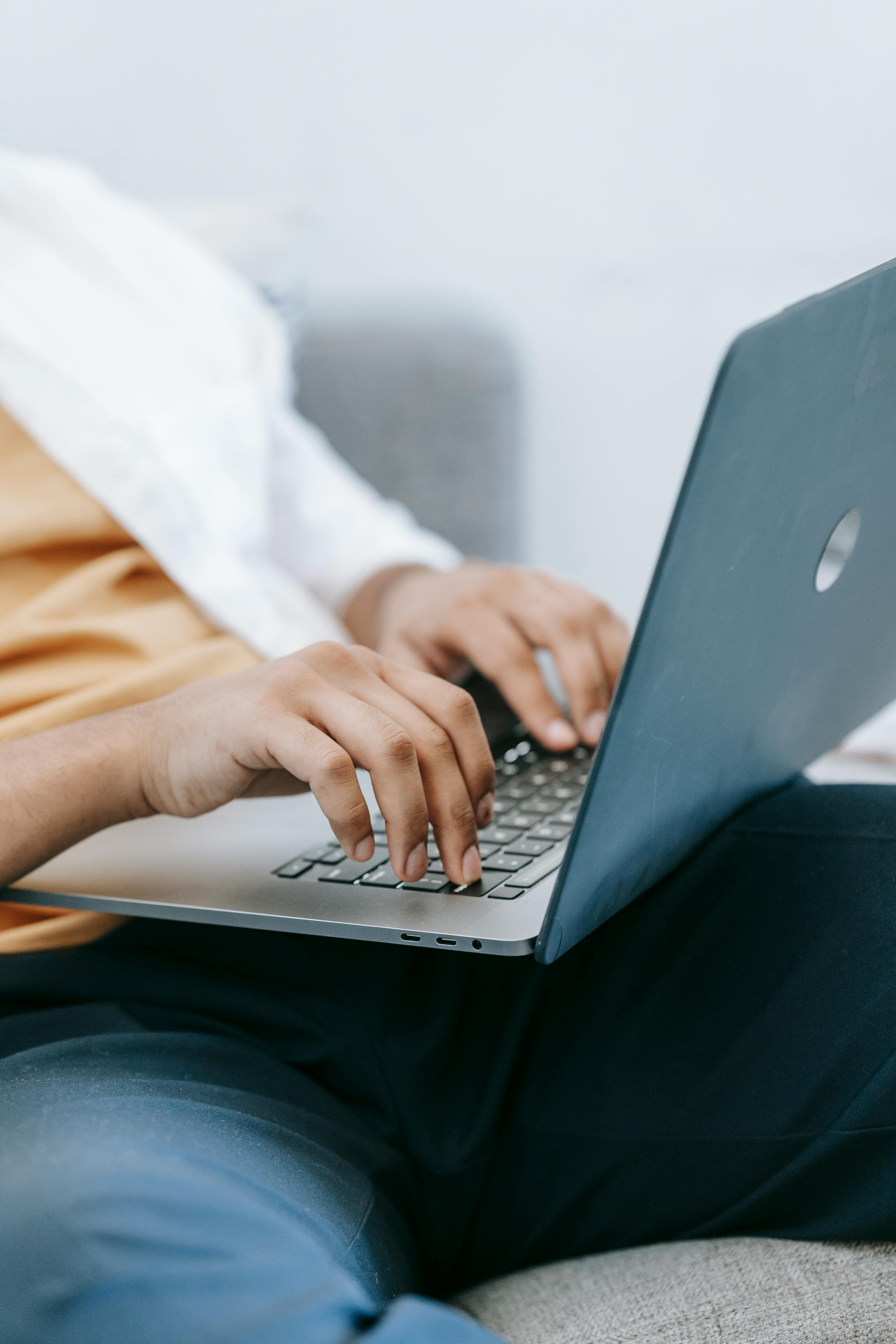 Top nhà cái bóng đá online 2025 - Sân chơi quốc tế đẳng cấp cho giới yêu thích cá cược